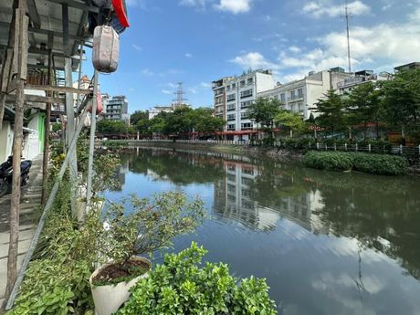 Khám phá "thiên đường ăn uống" Ngũ Xã - Trúc Bạch