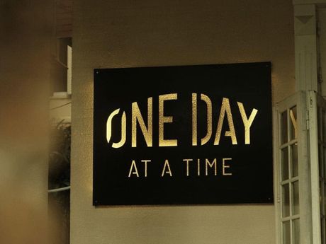 One Day at a time Tô Ngọc Vân – Một quán café đúng nghĩa “chậm một chút” ở Tây Hồ