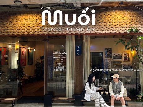 Muối Charcoal Kitchen & Bar – Trải nghiệm bữa tối đầy hương vị tại 59C Nguyễn Khắc Hiếu
