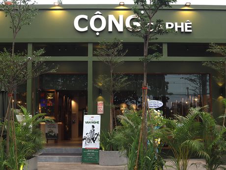 Cafe gần 103A4 Lạc Chính - ngồi bên hồ và nhìn Hà Nội chậm lại