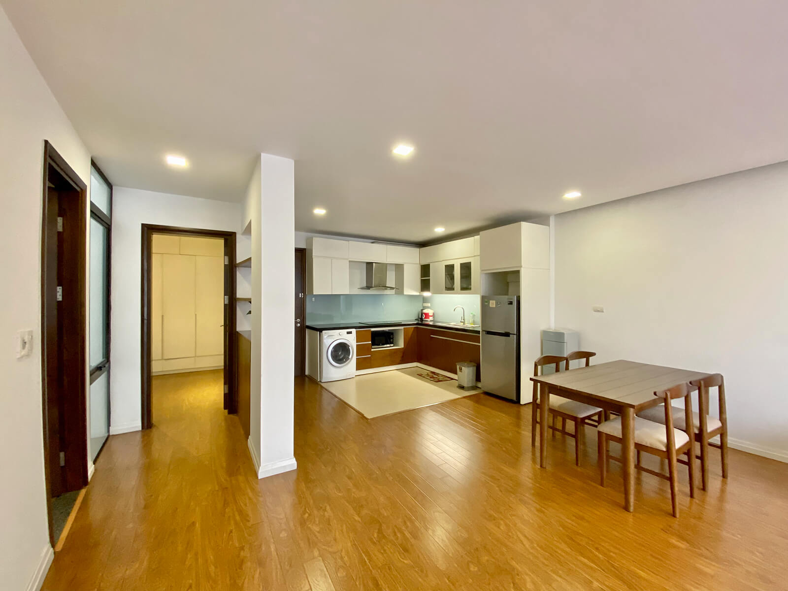 Deluxe Two-bedroom Apartment With Balcony