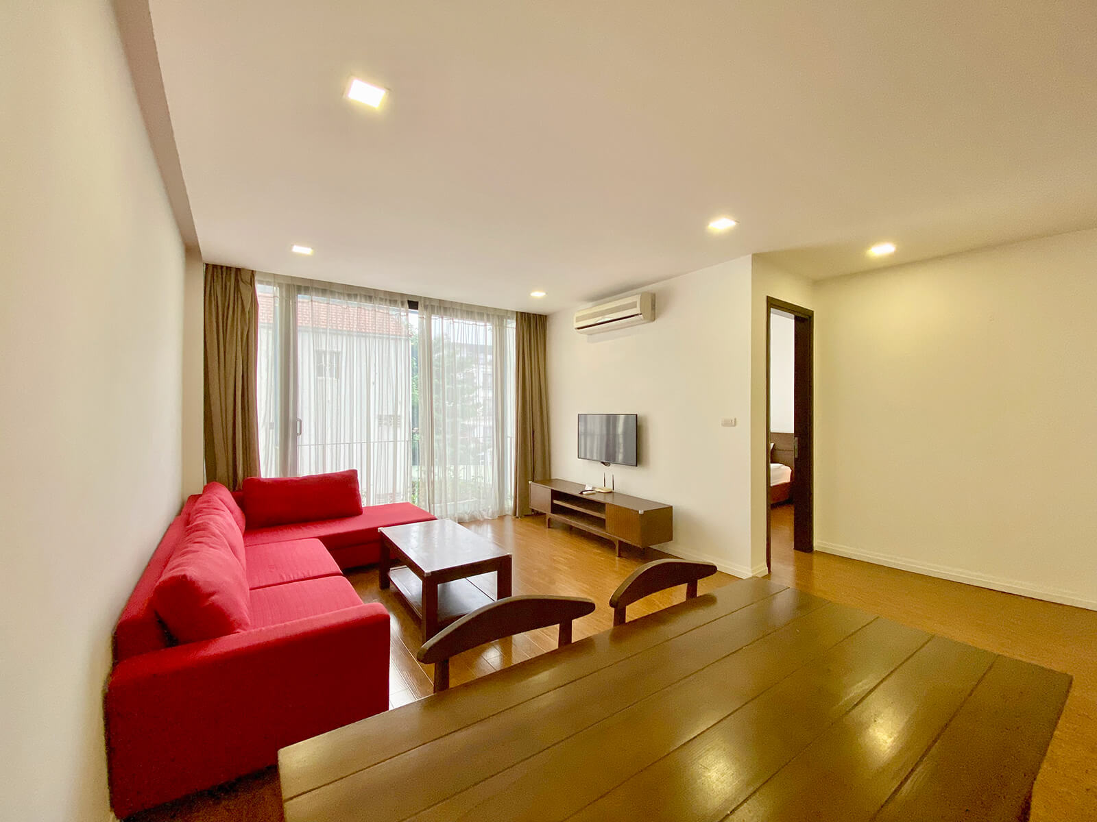Deluxe Two-bedroom Apartment With Balcony