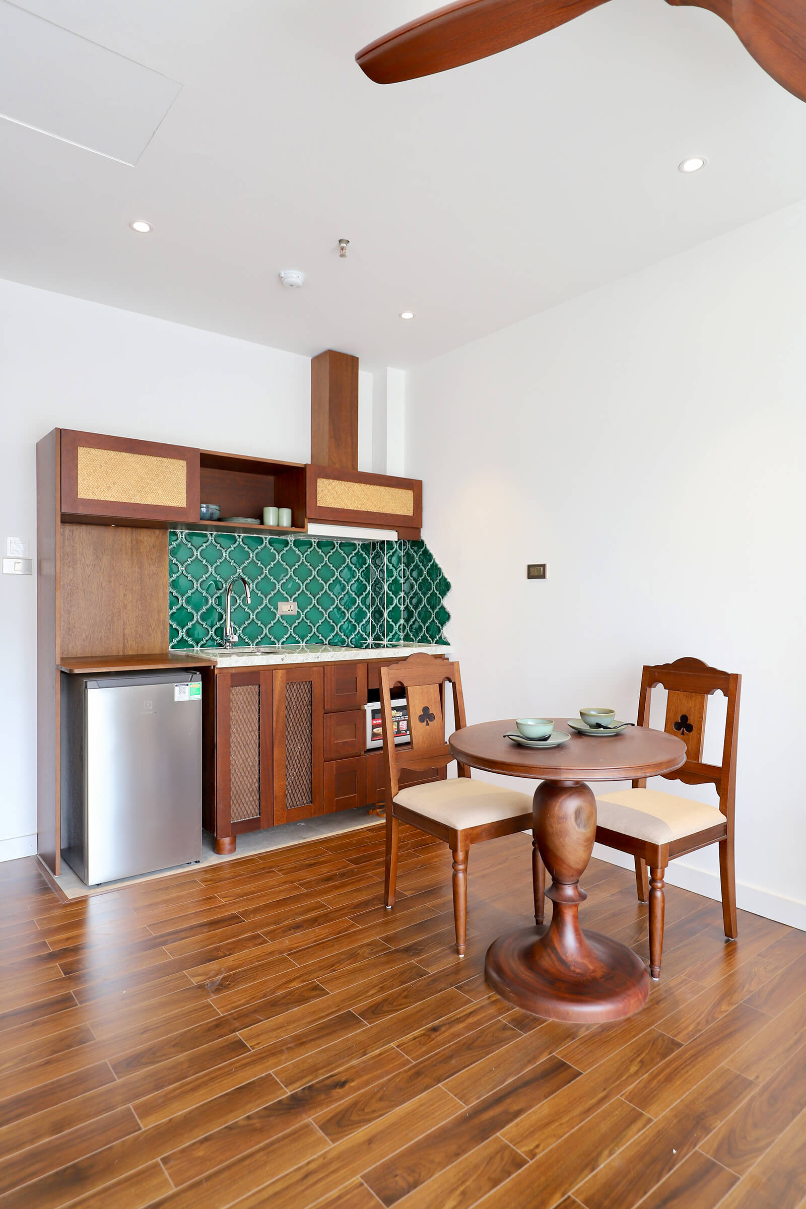 Superior City View Apartment With Balcony