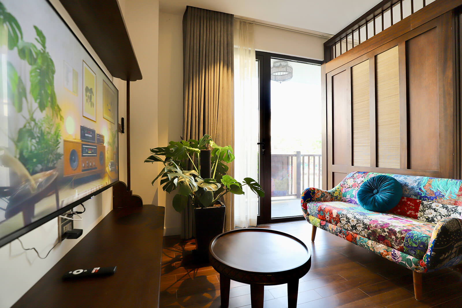 Superior Balcony Apartment with Truc Bach Lake View