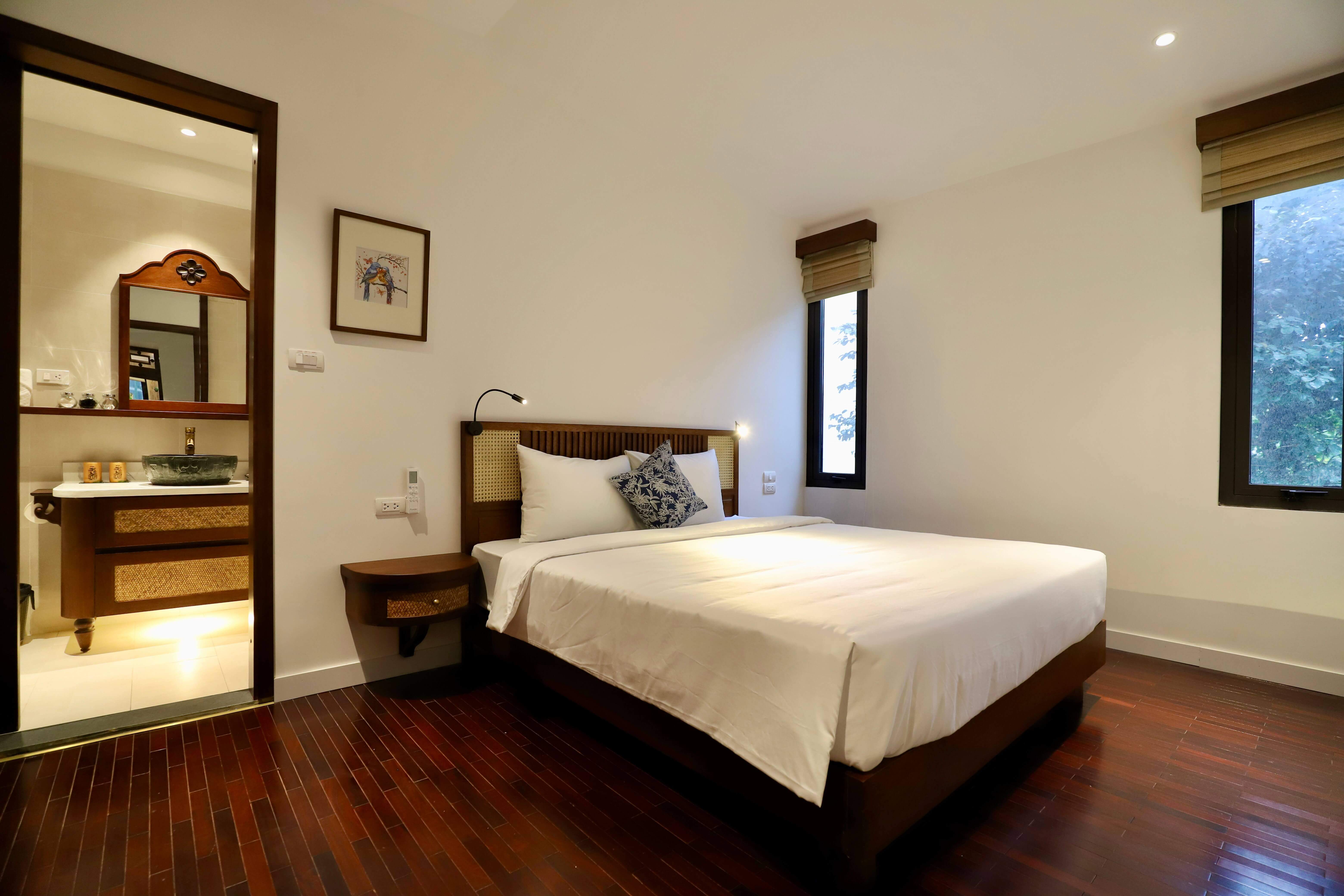 Standard Two-bedroom Apartment With Windows