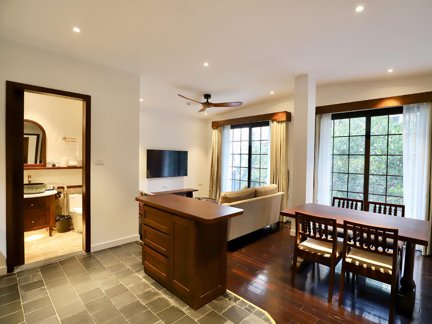 Deluxe Two-bedroom Apartment With Balcony