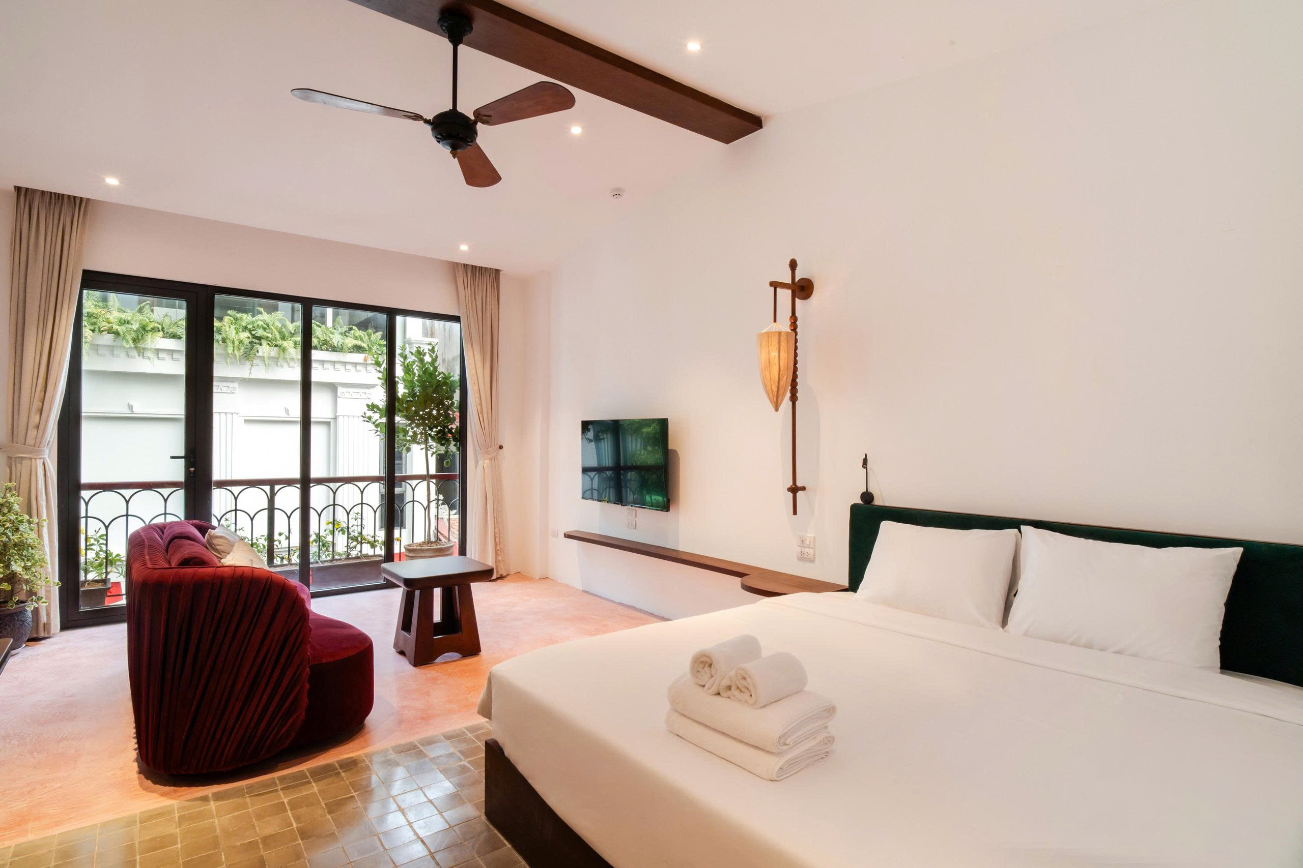 Deluxe City Big Bedroom