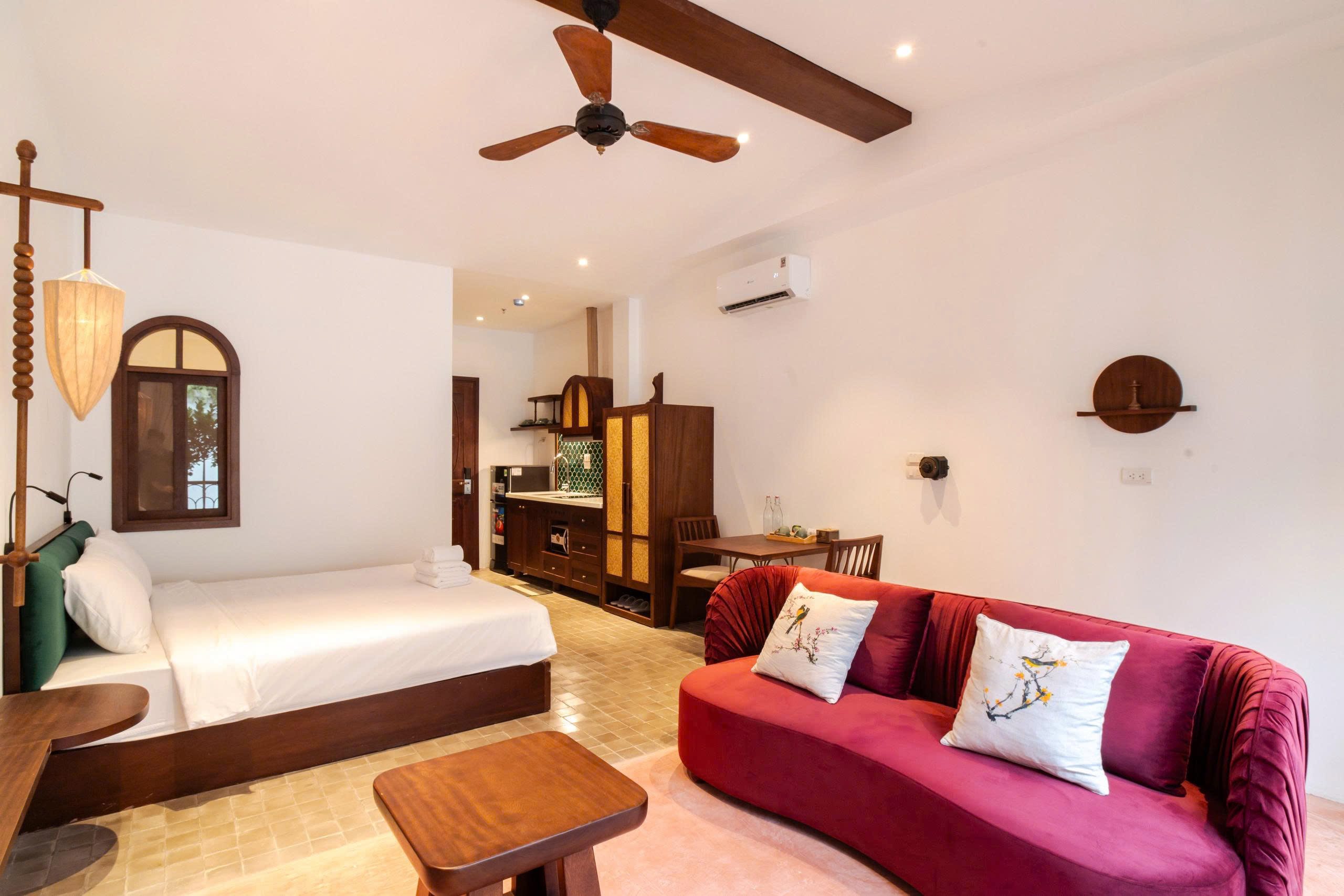 Deluxe City Big Bedroom